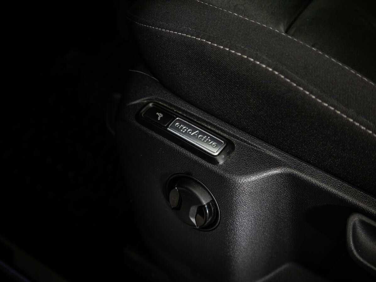 Volkswagen Tiguan L, 2019 Фото №16