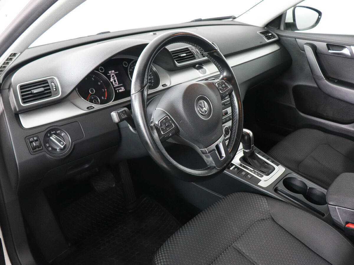 Volkswagen Passat, 2014 Фото №9