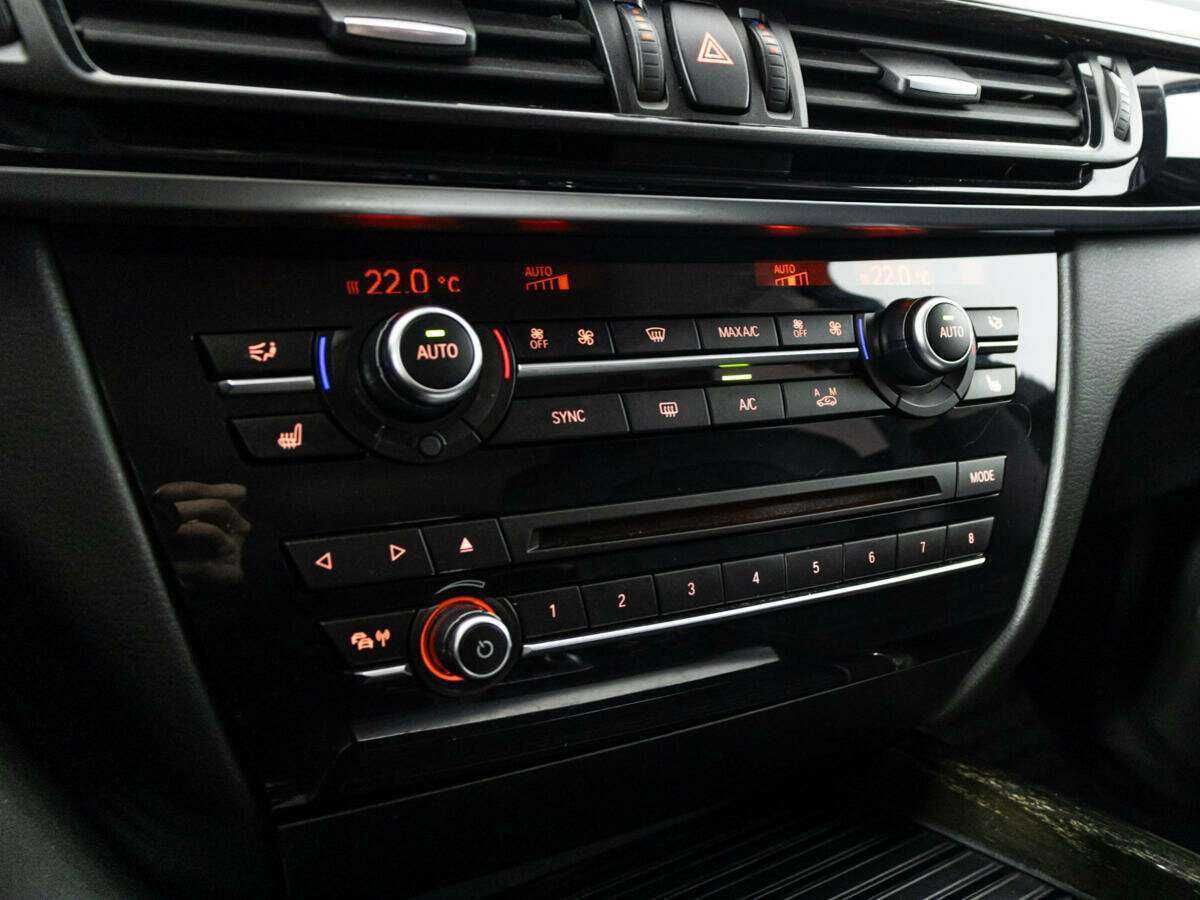 BMW X5 35i, 2015 Фото №21