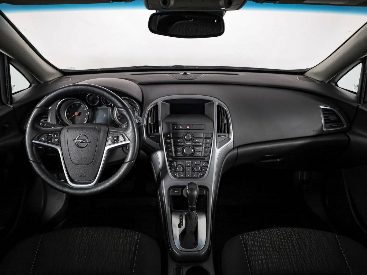 Opel Astra J Рестайлинг, 2014 Фото №8