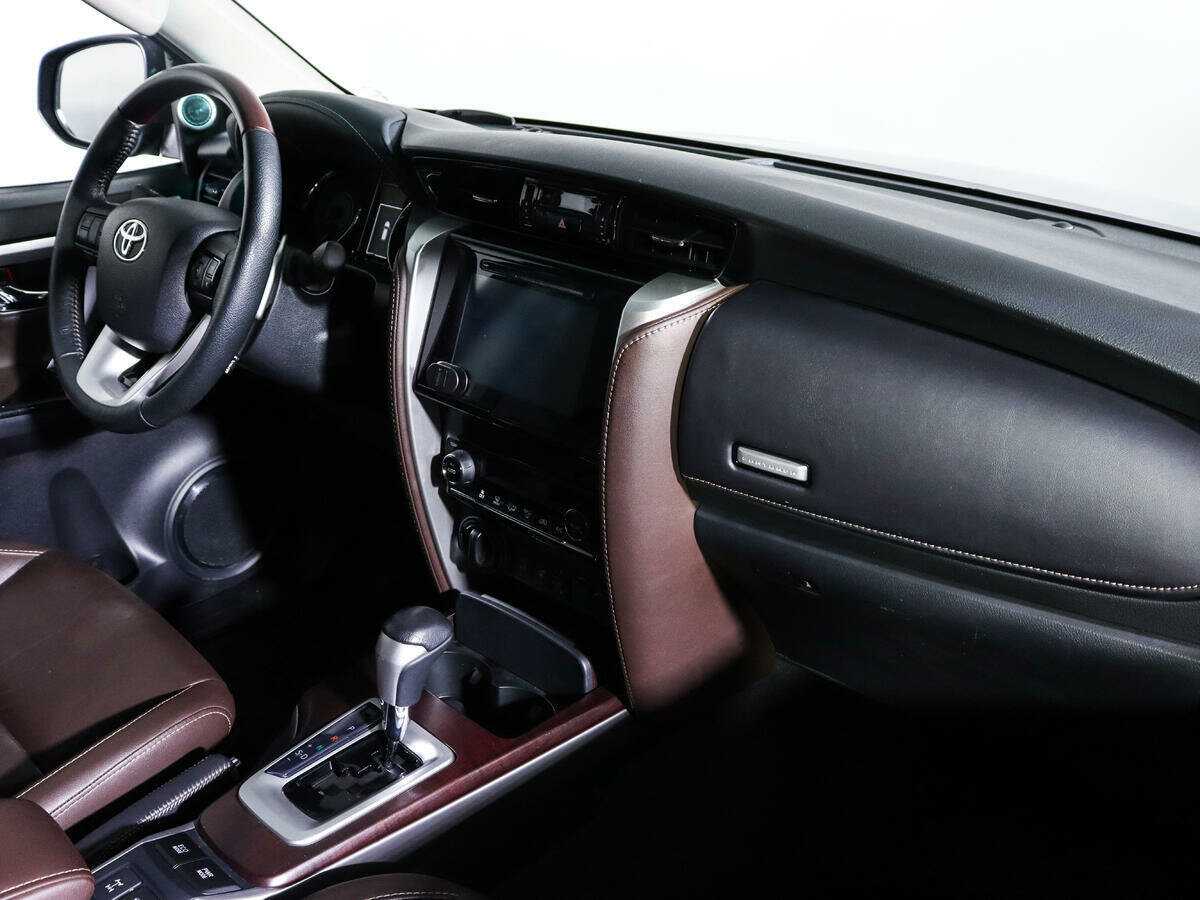 Toyota Fortuner, 2017 Фото №7