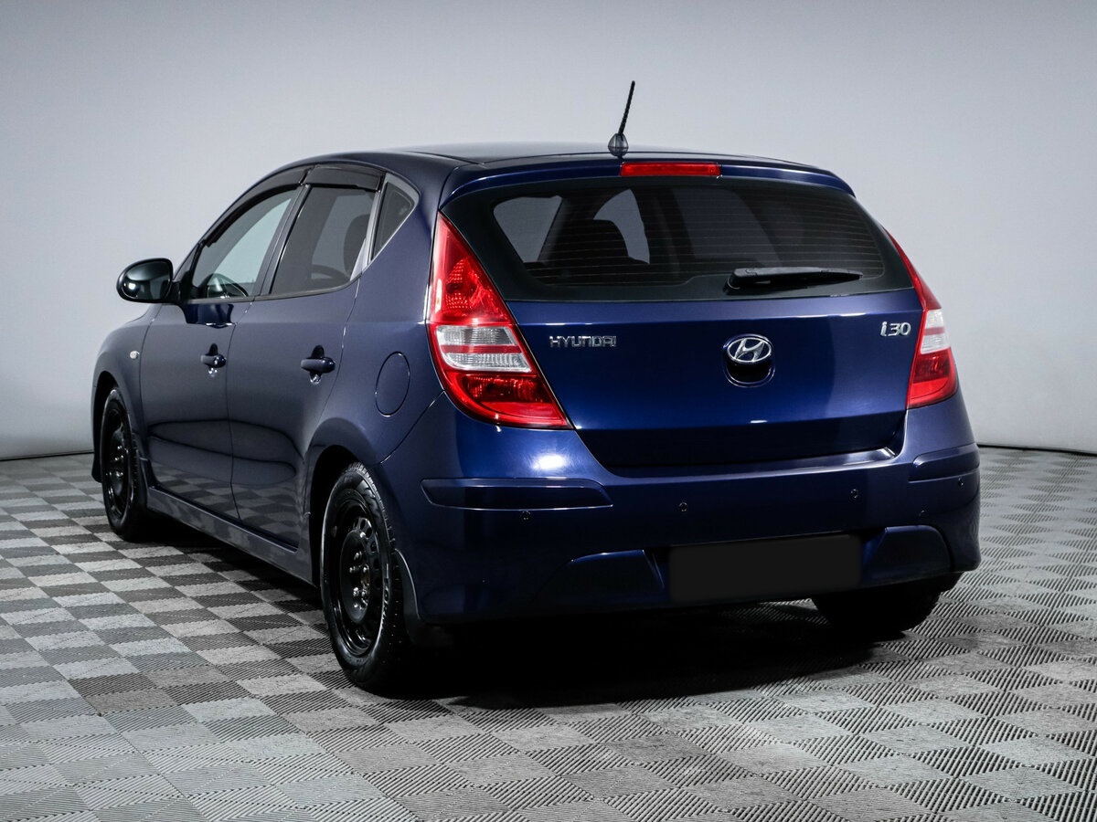Hyundai i30 I Рестайлинг, 2010 Фото №6