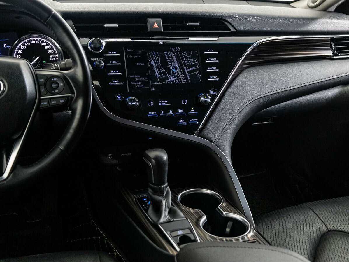 Toyota Camry, 2018 Фото №14