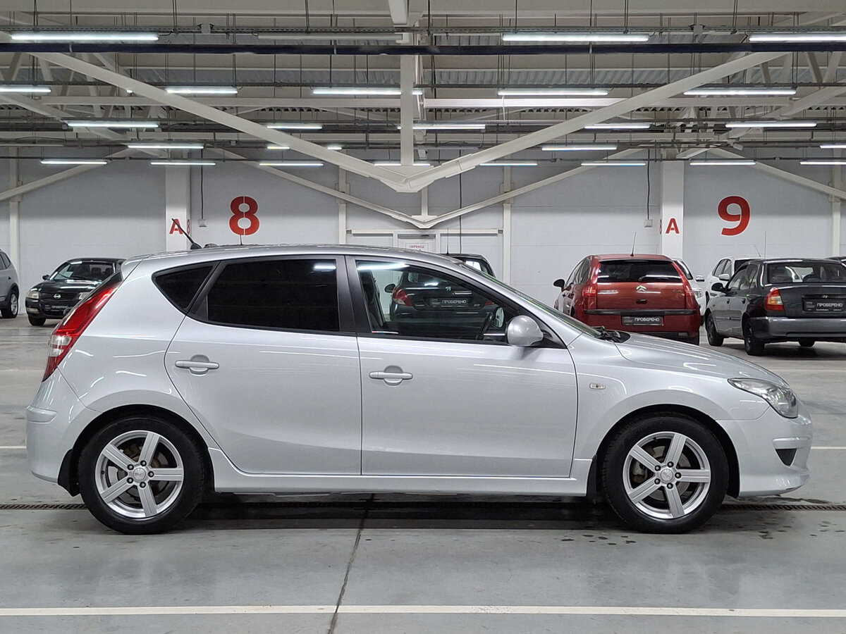 Hyundai i30 I Рестайлинг, 2011 Фото №4