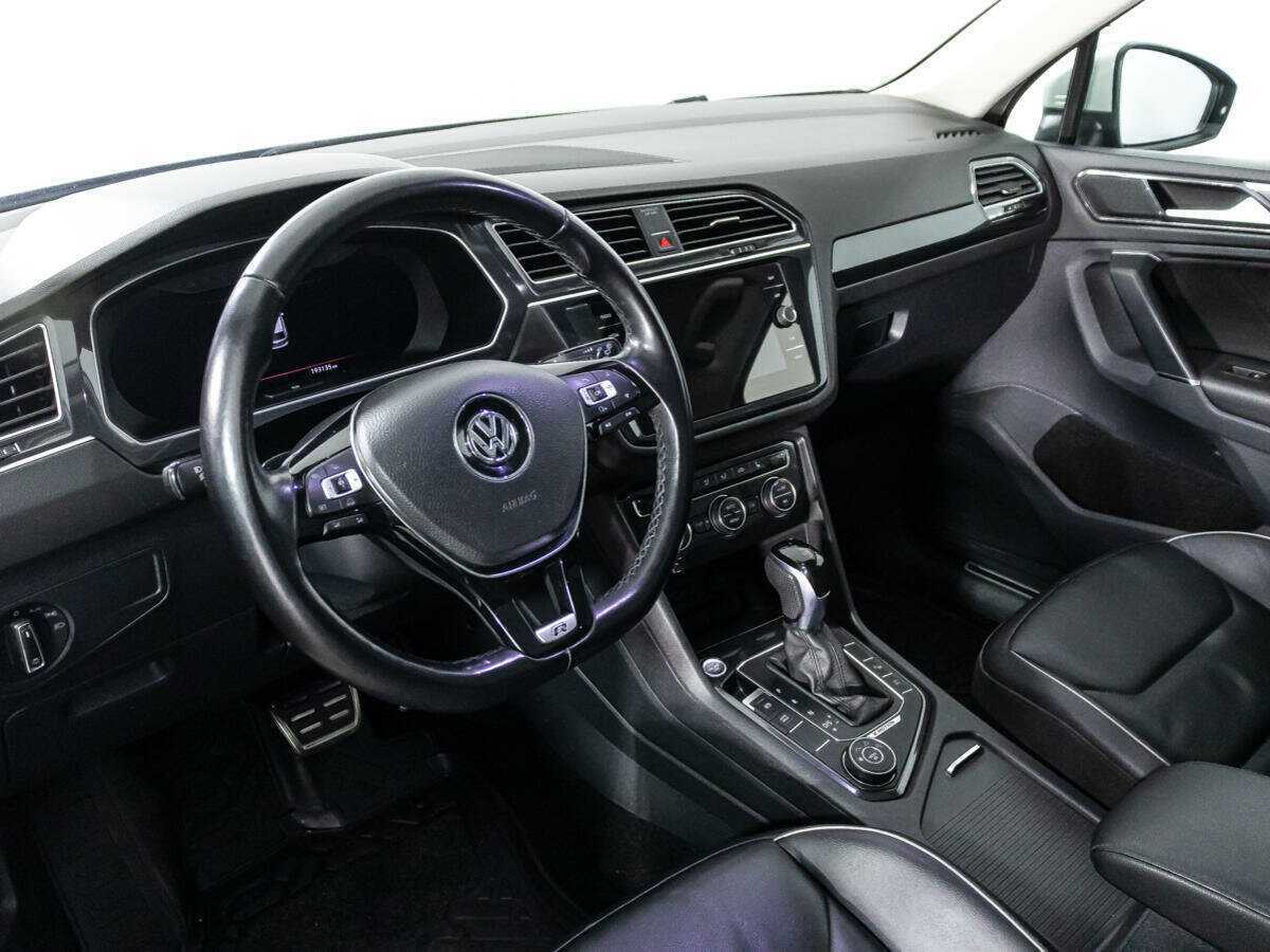 Volkswagen Tiguan, 2018 Фото №11