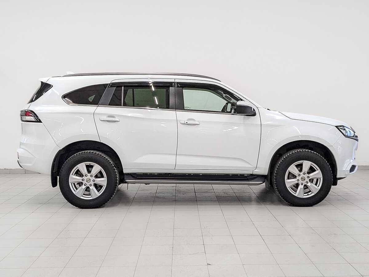 Isuzu MU-X, 2021 Фото №4