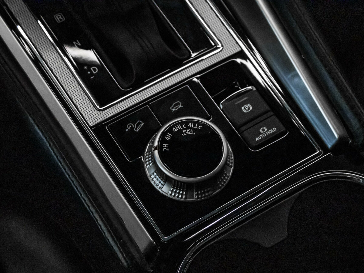 Mitsubishi Pajero Sport III Рестайлинг, 2020 Фото №18