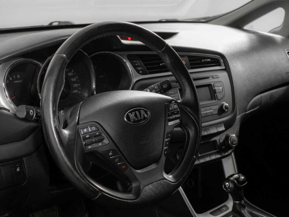 Kia Ceed II Рестайлинг, 2016 Фото №13