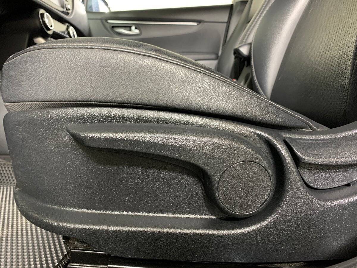 Kia Rio X-Line, 2019 Фото №16