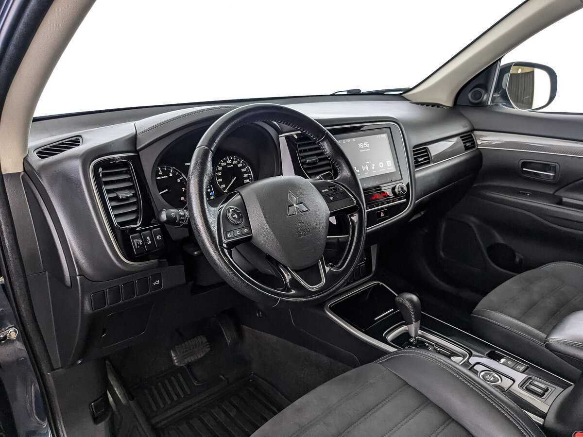 Mitsubishi Outlander, 2021 Фото №11