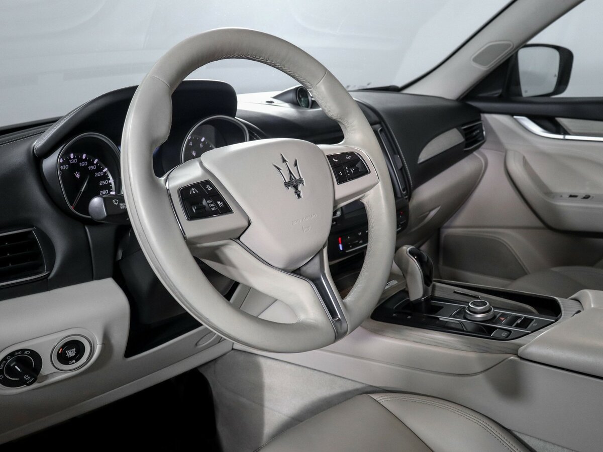 Maserati Levante I, 2017 Фото №13
