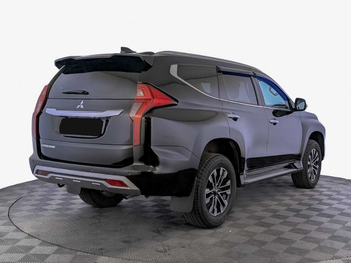 Mitsubishi Montero Sport, 2023 Фото №5