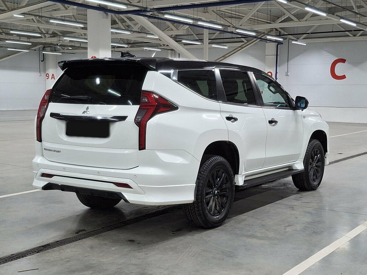 Mitsubishi Montero Sport III Рестайлинг, 2022 Фото №5