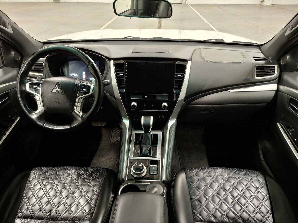 Mitsubishi Montero Sport III Рестайлинг, 2022 Фото №14
