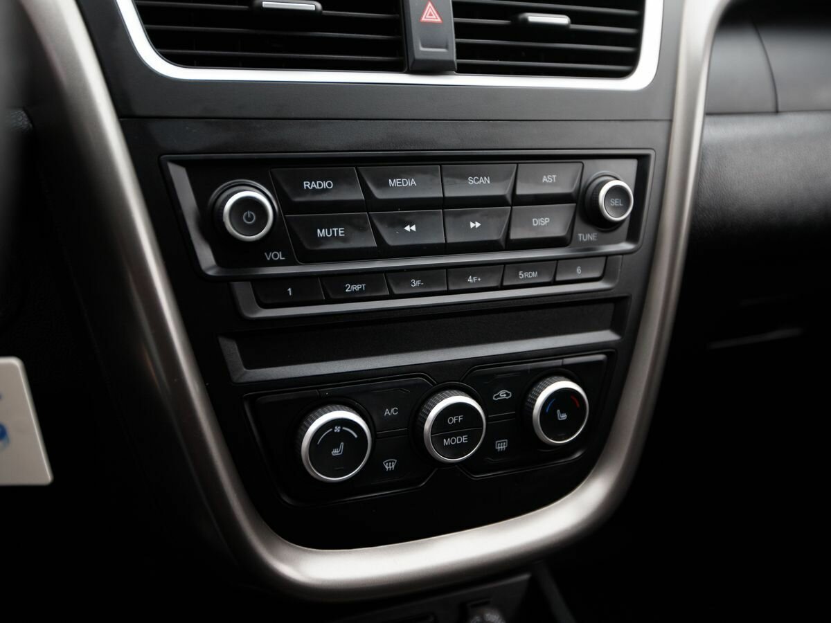 FAW Besturn X80 I Рестайлинг, 2020 Фото №12