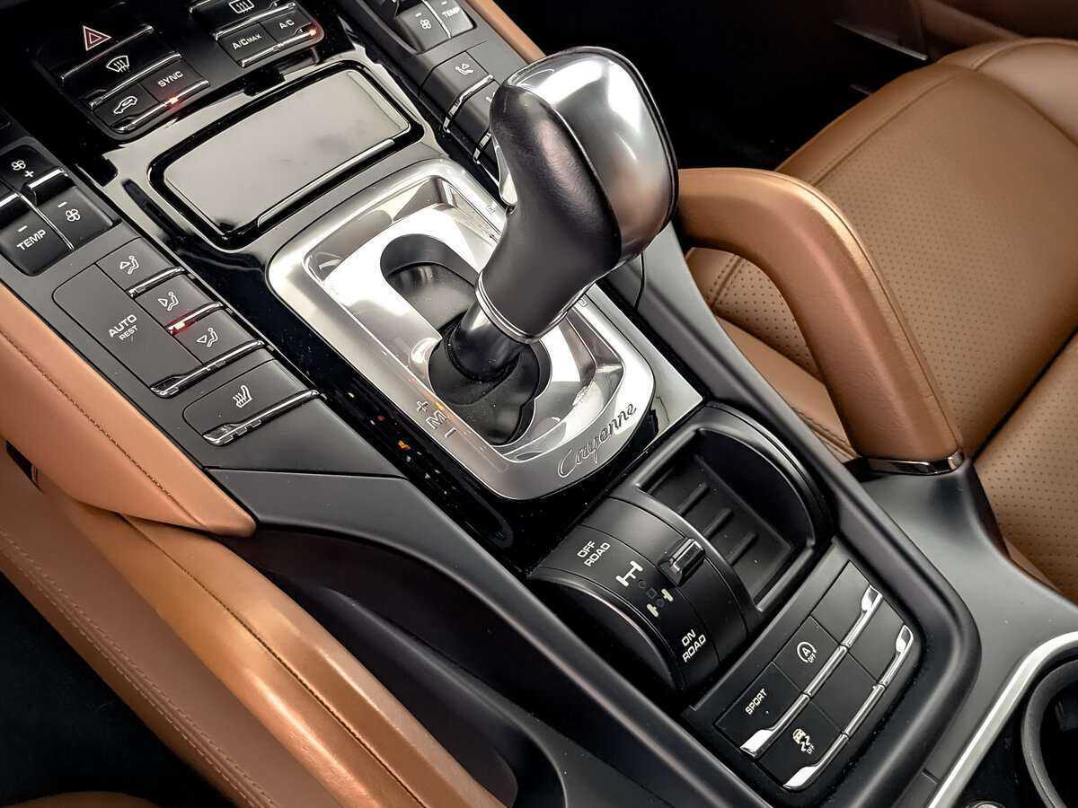 Porsche Cayenne, 2016 Фото №16