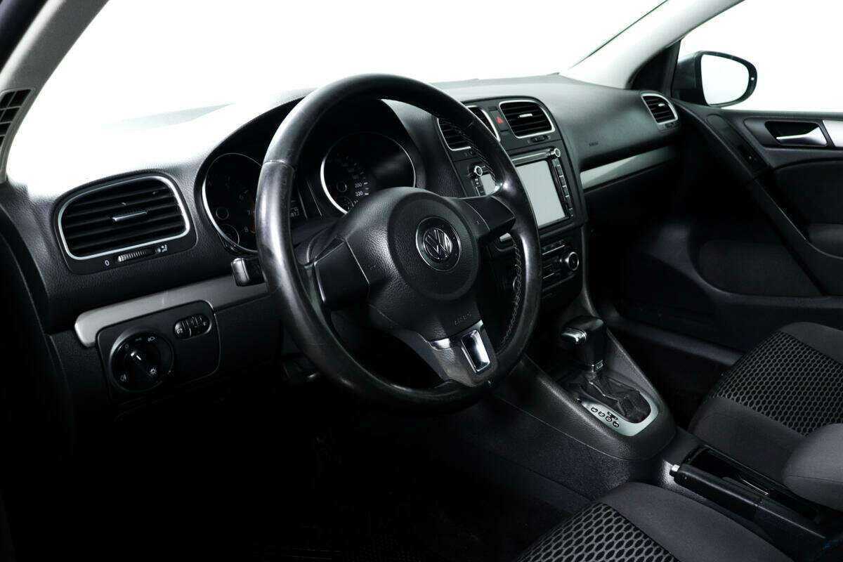 Volkswagen Golf, 2010 Фото №12
