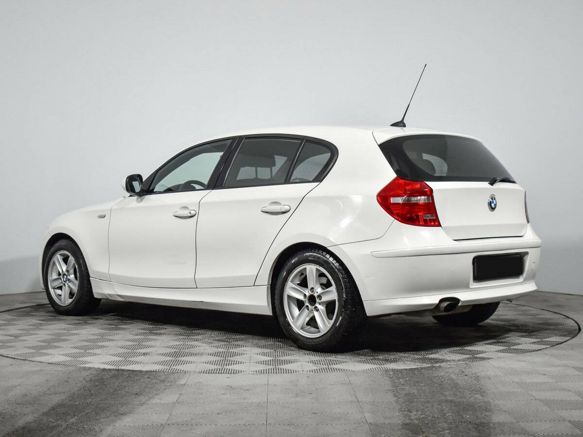BMW 1 серии 116i, 2010 Фото №7