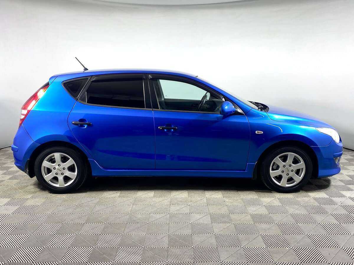 Hyundai i30, 2010 Фото №3