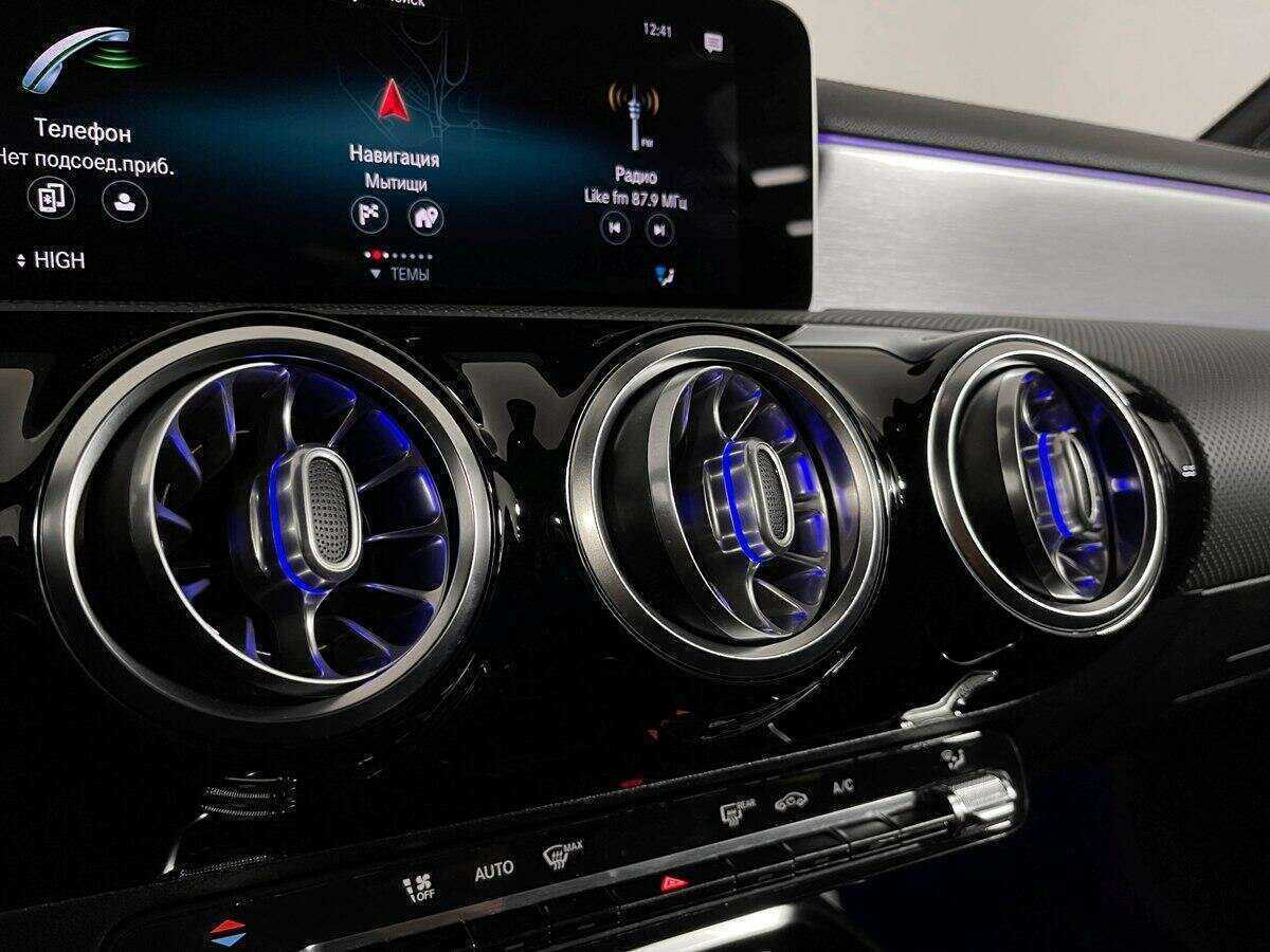 Mercedes-Benz A-Класс AMG 35 AMG, 2019 Фото №12