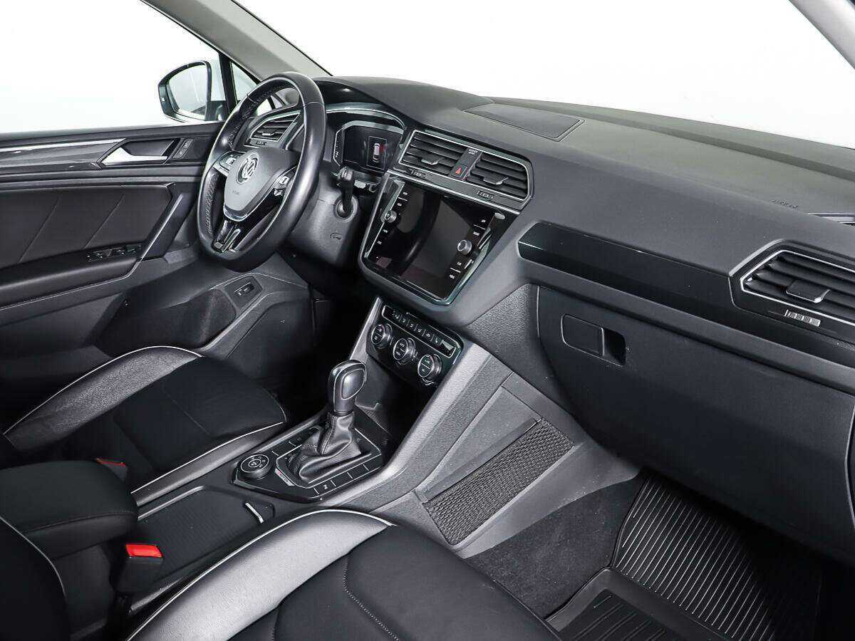 Volkswagen Tiguan, 2020 Фото №9