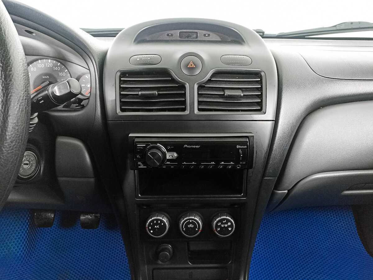 Nissan Almera Classic, 2010 Фото №13