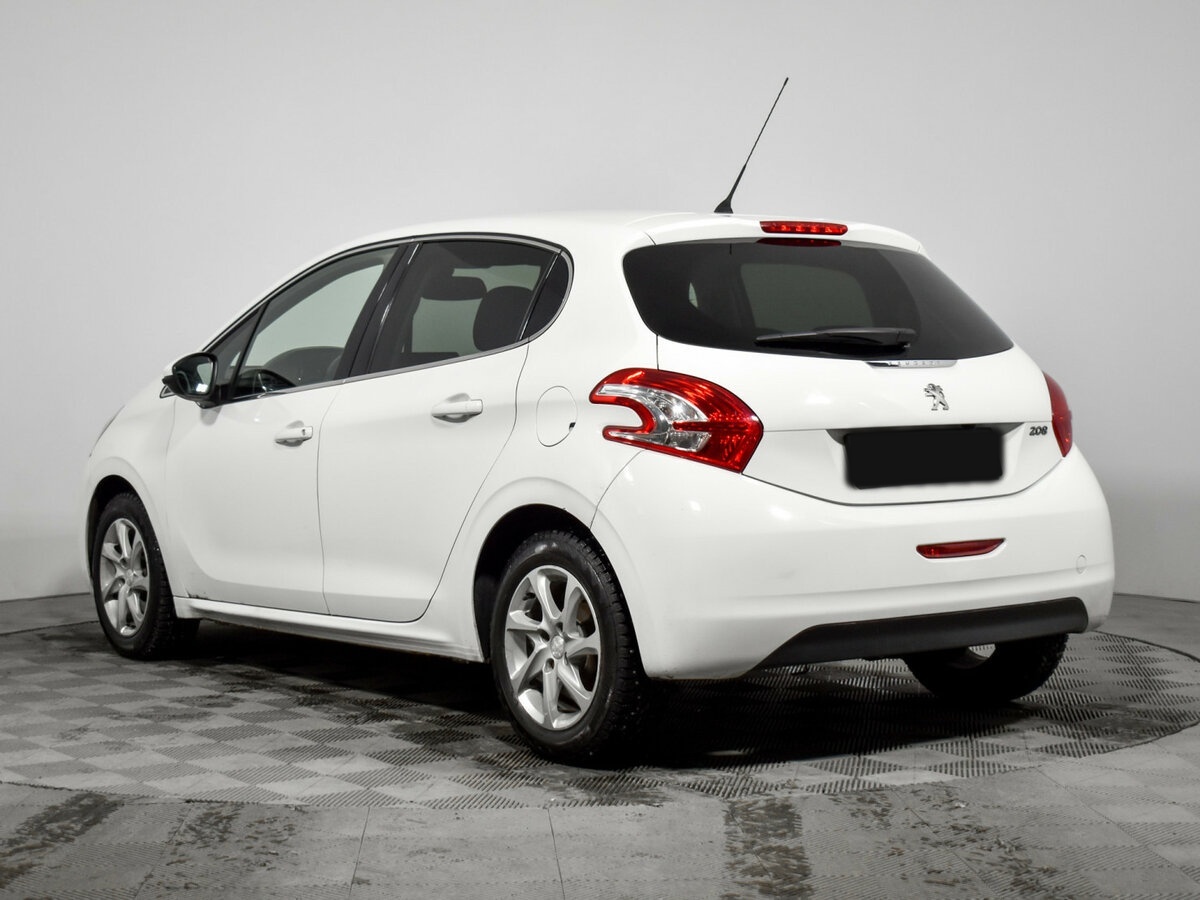 Peugeot 208 I, 2013 Фото №7