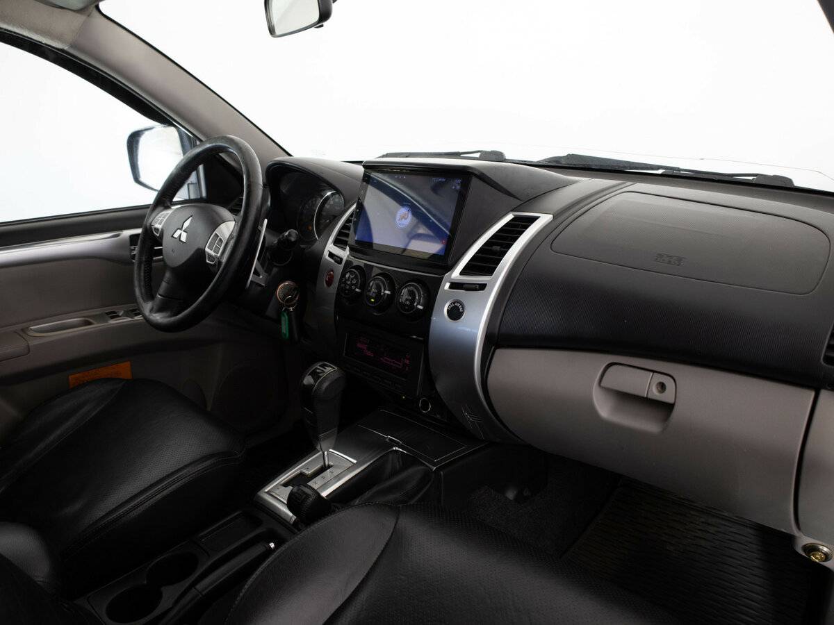 Mitsubishi Pajero Sport II, 2010 Фото №11