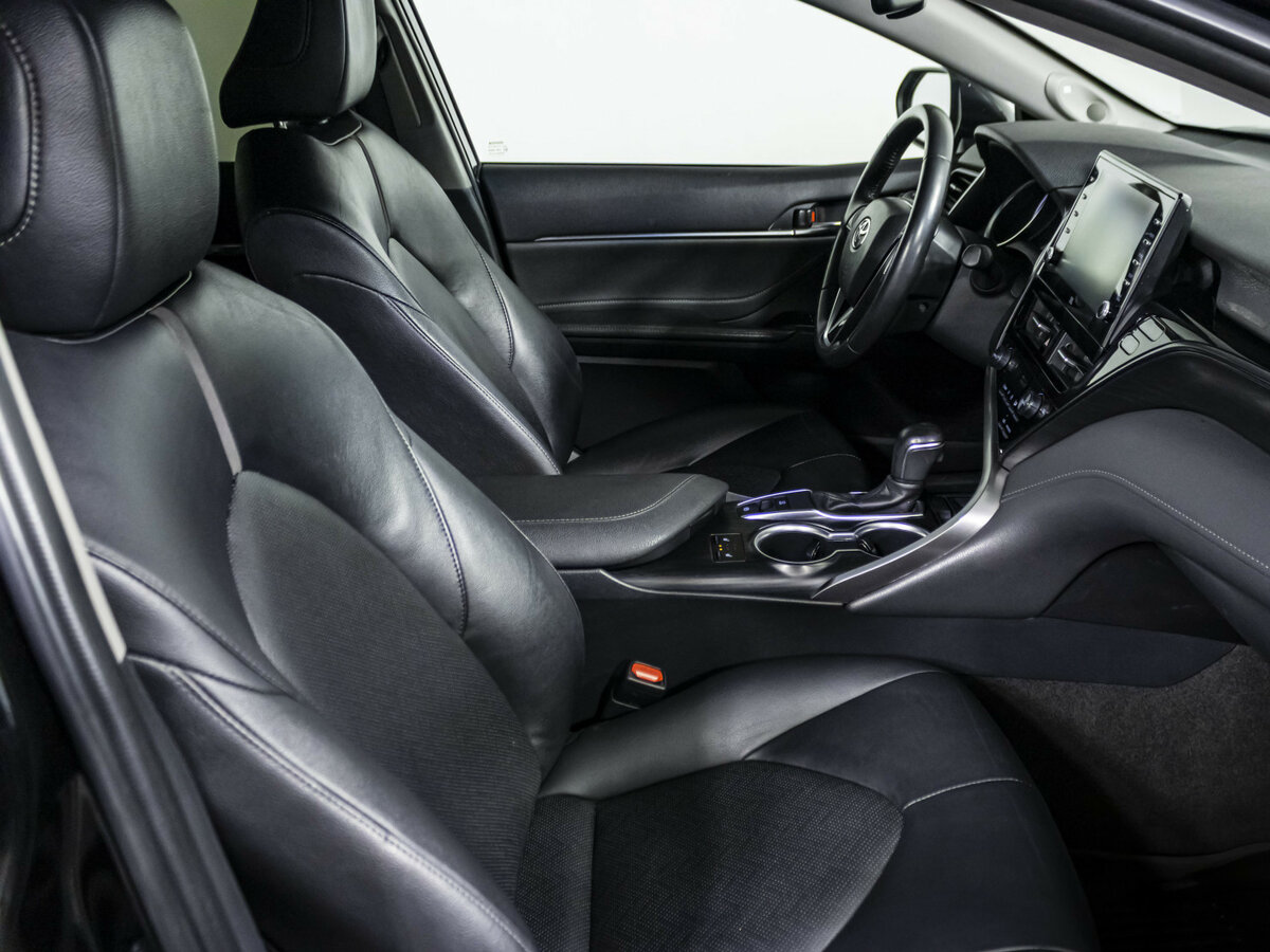 Toyota Camry VIII (XV70) Рестайлинг, 2021 Фото №8