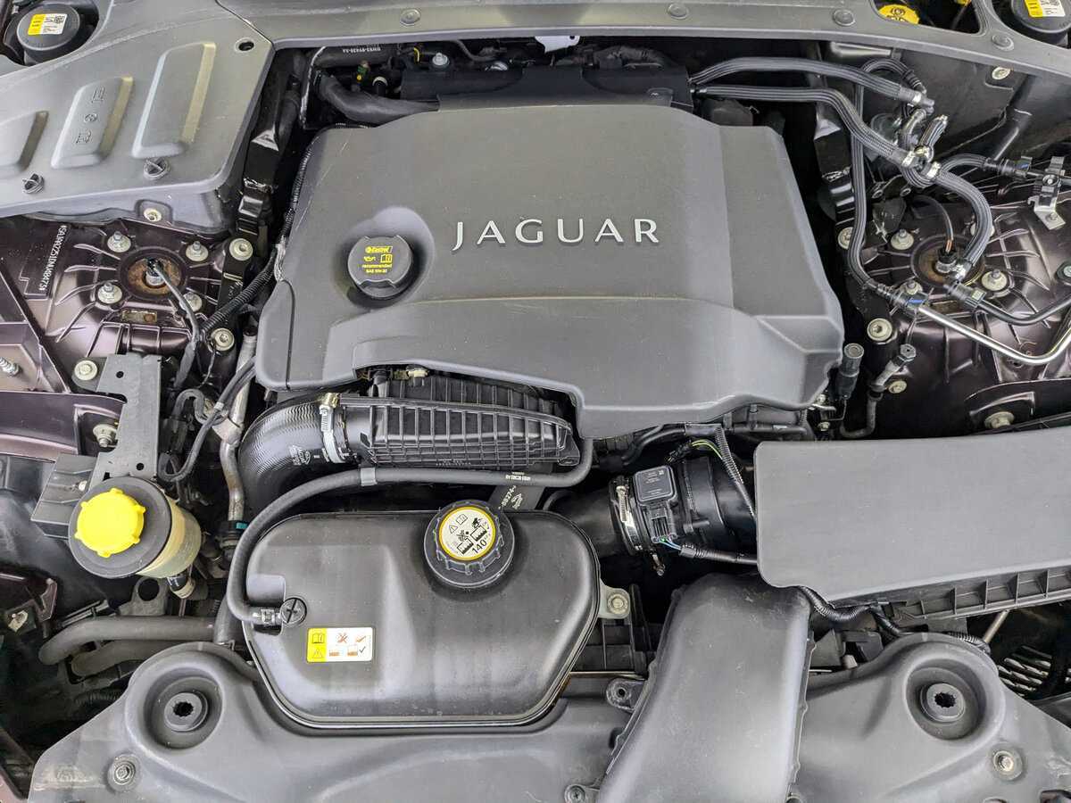 Jaguar XJ, 2012 Фото №9