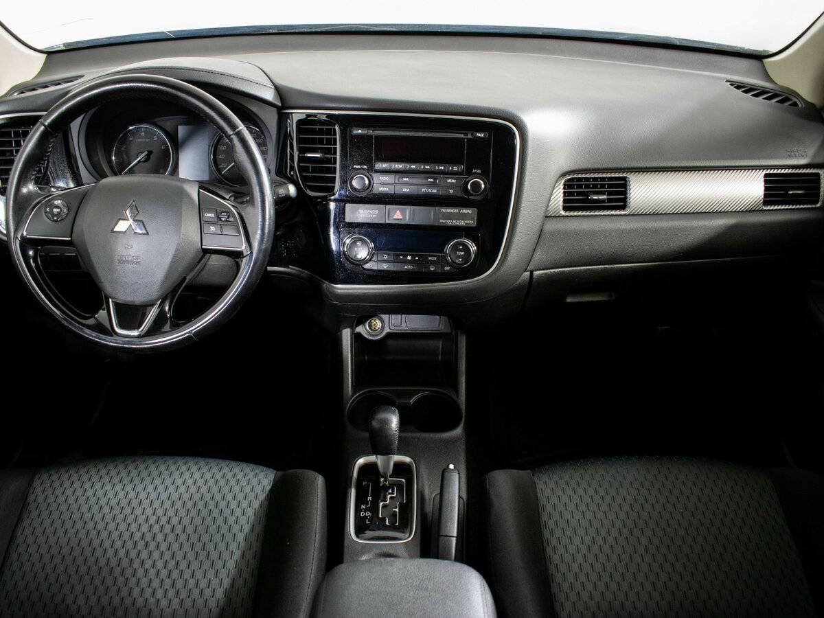 Mitsubishi Outlander III Рестайлинг 2, 2015 Фото №11