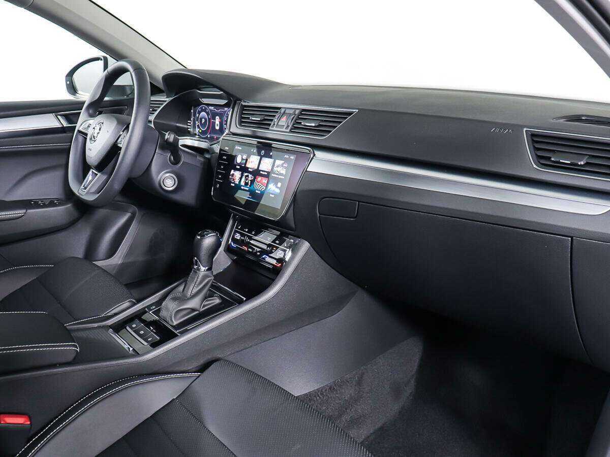 Skoda Superb, 2023 Фото №7