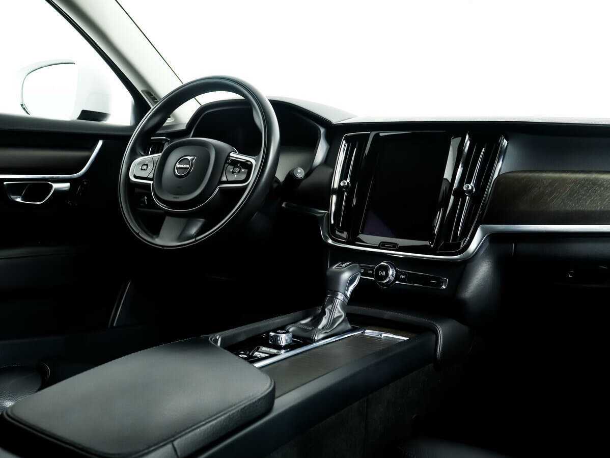 Volvo V90 Cross Country, 2019 Фото №9