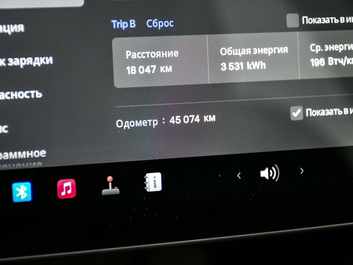 Tesla Model 3 Performance, 2021 Фото №10