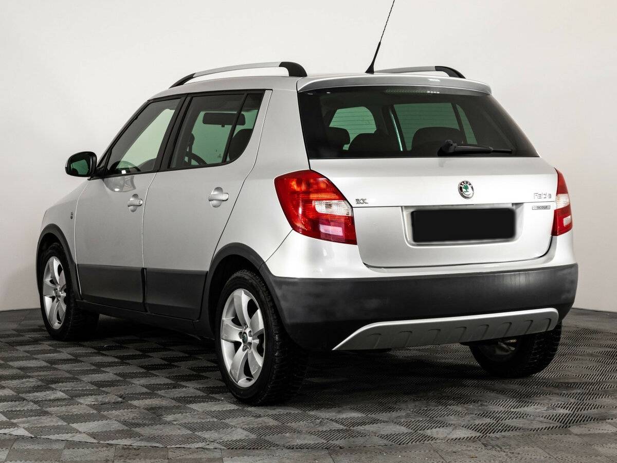 Skoda Fabia Scout II Рестайлинг, 2011 Фото №6