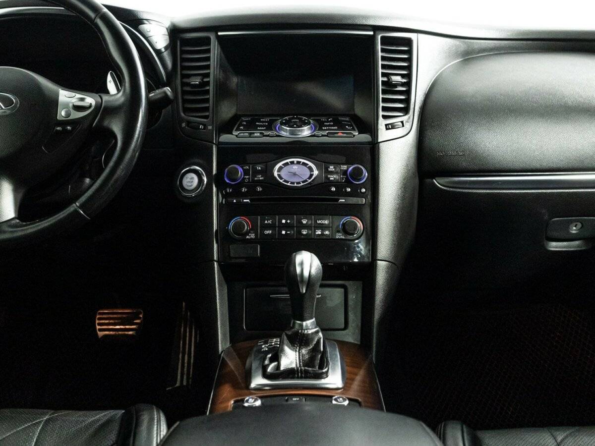 Infiniti QX70, 2014 Фото №14