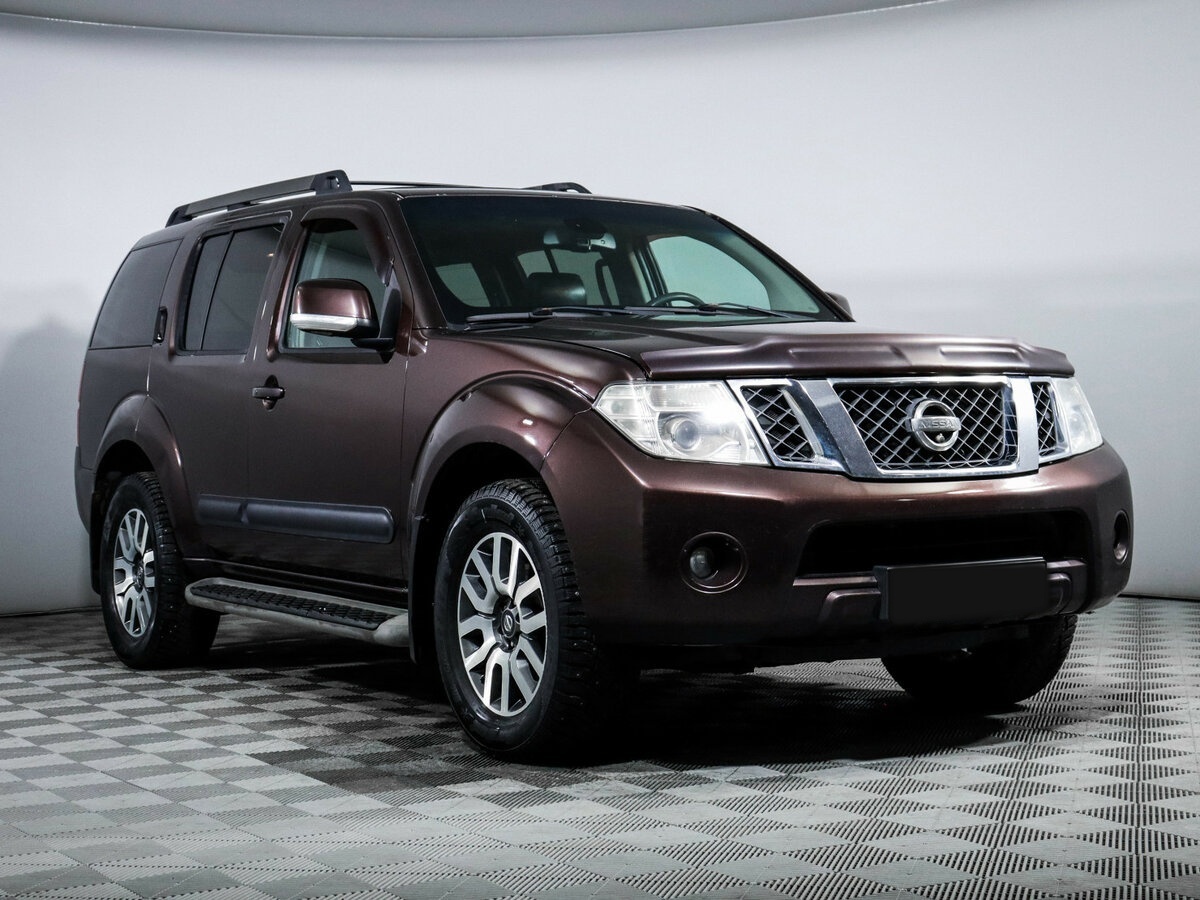 Nissan Pathfinder III Рестайлинг, 2010 Фото №3