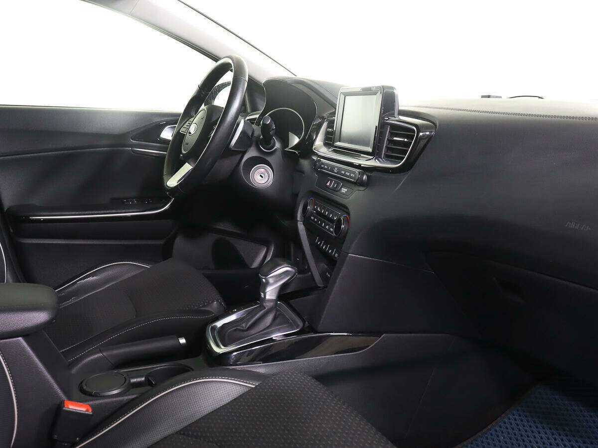 Kia Ceed, 2018 Фото №8