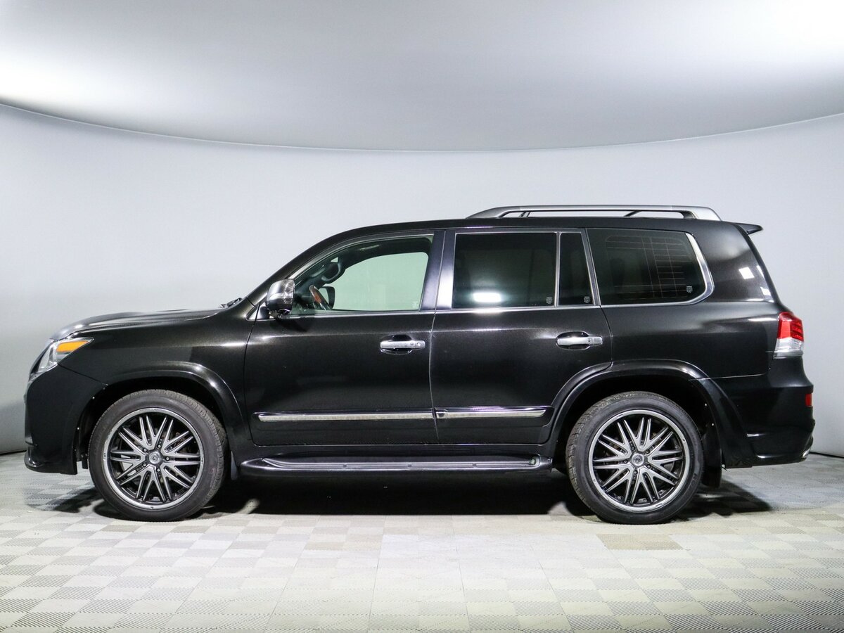 Lexus LX 570 III Рестайлинг, 2015 Фото №8