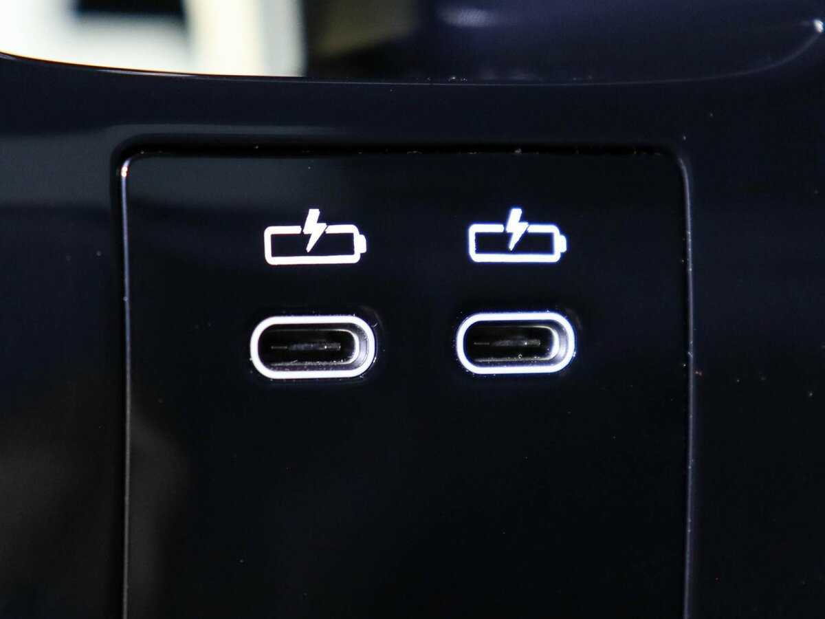 BMW iX xDrive50, 2022 Фото №32