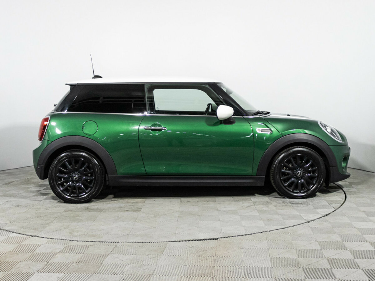 Mini Hatch Cooper III (F55/F56) Рестайлинг, 2020 Фото №4