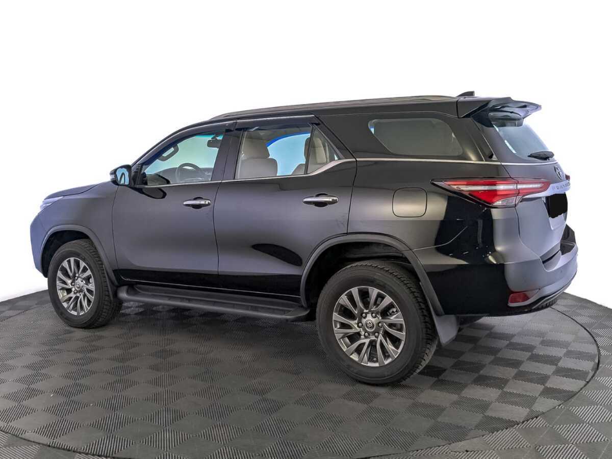 Toyota Fortuner, 2022 Фото №7