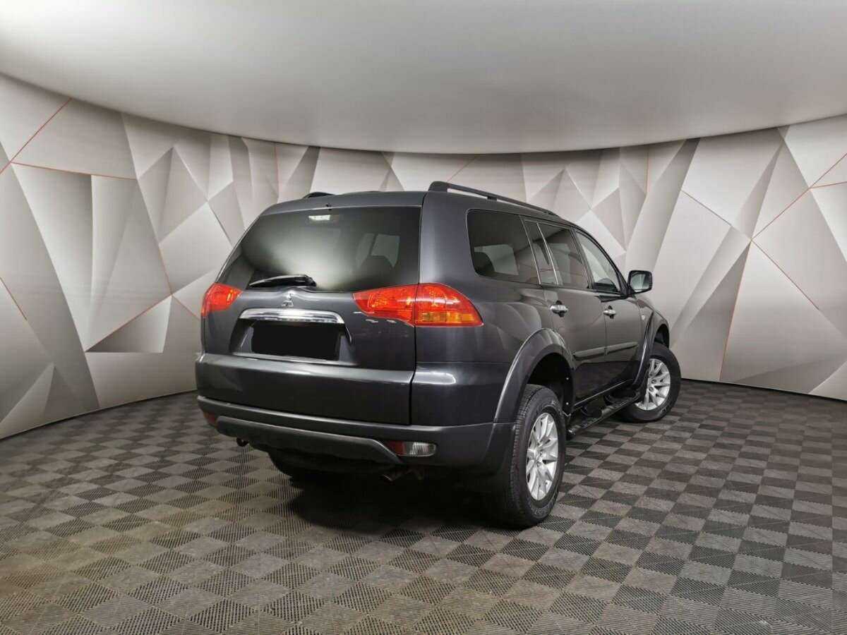 Mitsubishi Pajero Sport, 2011 Фото №2