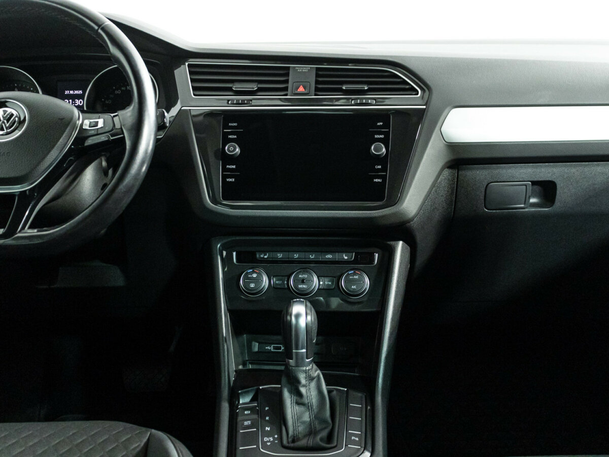 Volkswagen Tiguan II, 2019 Фото №14