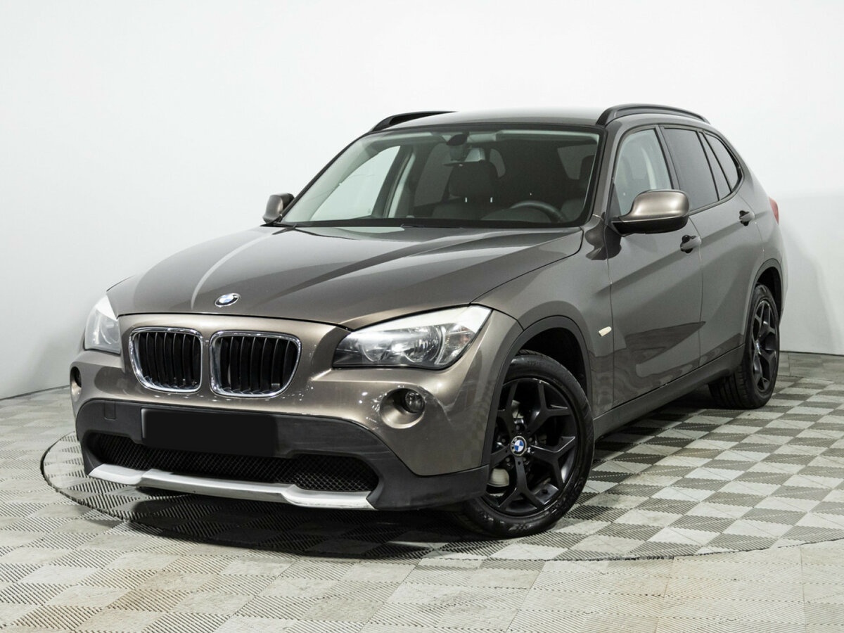 BMW X1 18i I (E84), 2011 Фото №1