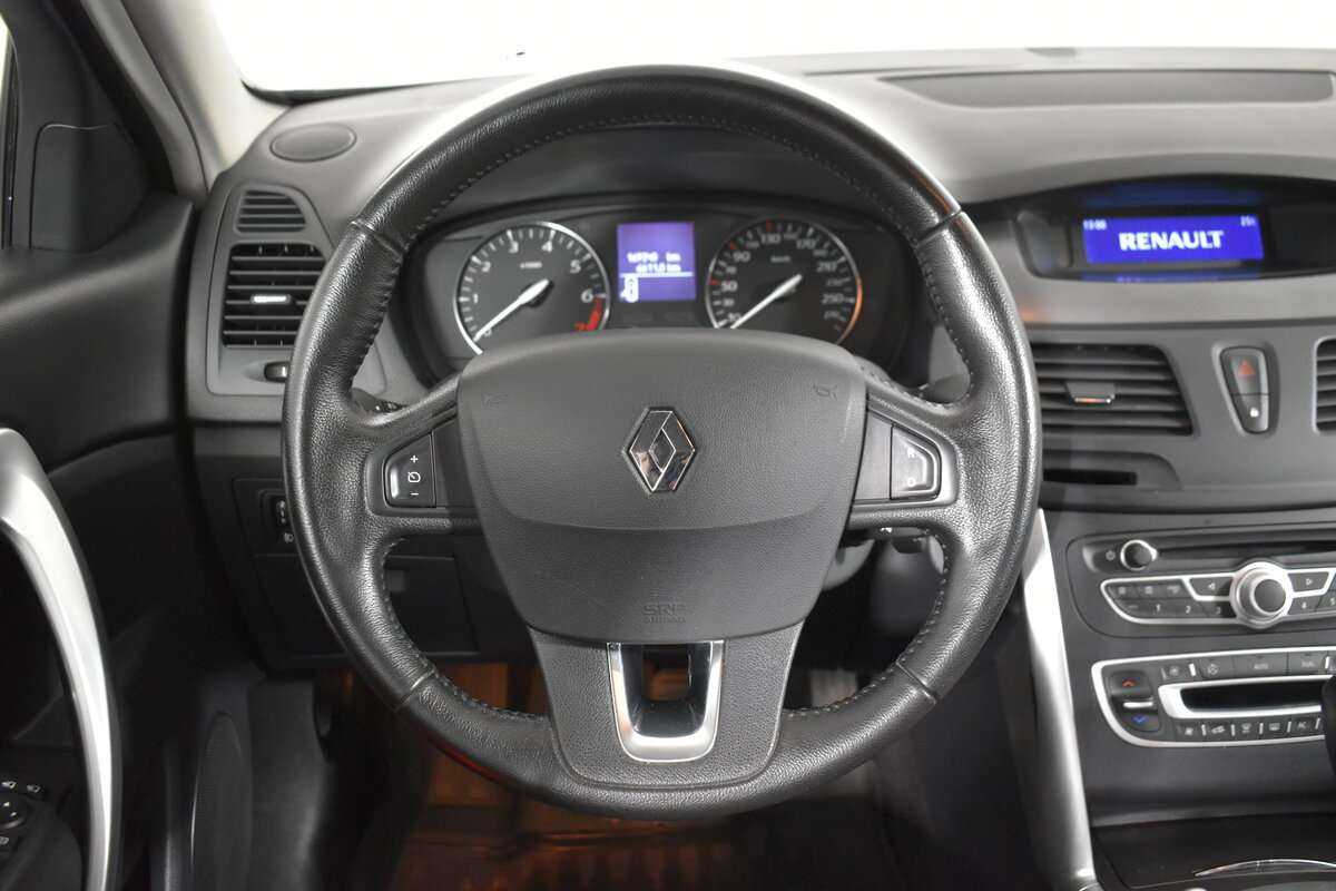 Renault Latitude, 2013 Фото №13