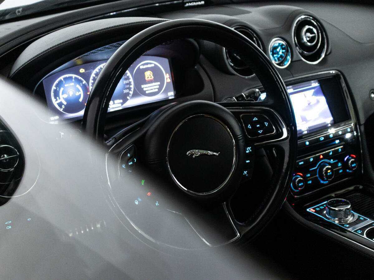 Jaguar XJ LWB Long, 2016 Фото №27