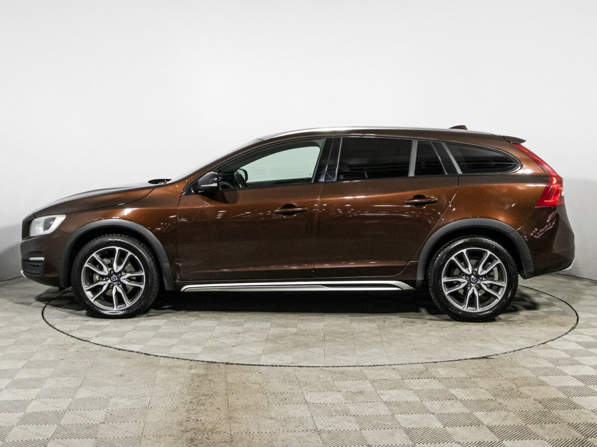 Volvo V60 Cross Country I, 2016 Фото №8