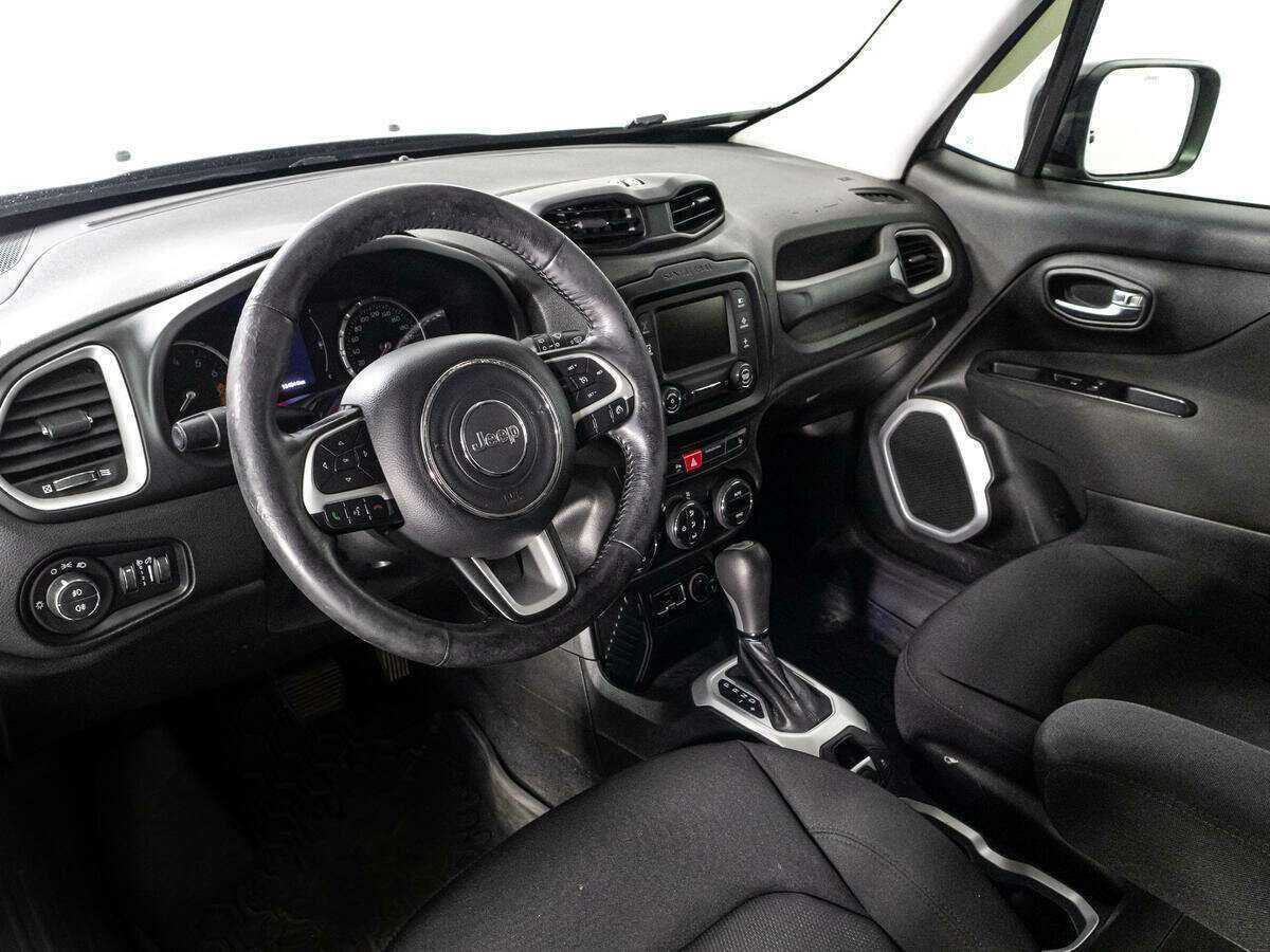 Jeep Renegade, 2017 Фото №11