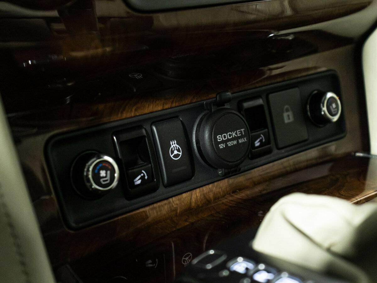 Infiniti QX80 I Рестайлинг, 2015 Фото №18